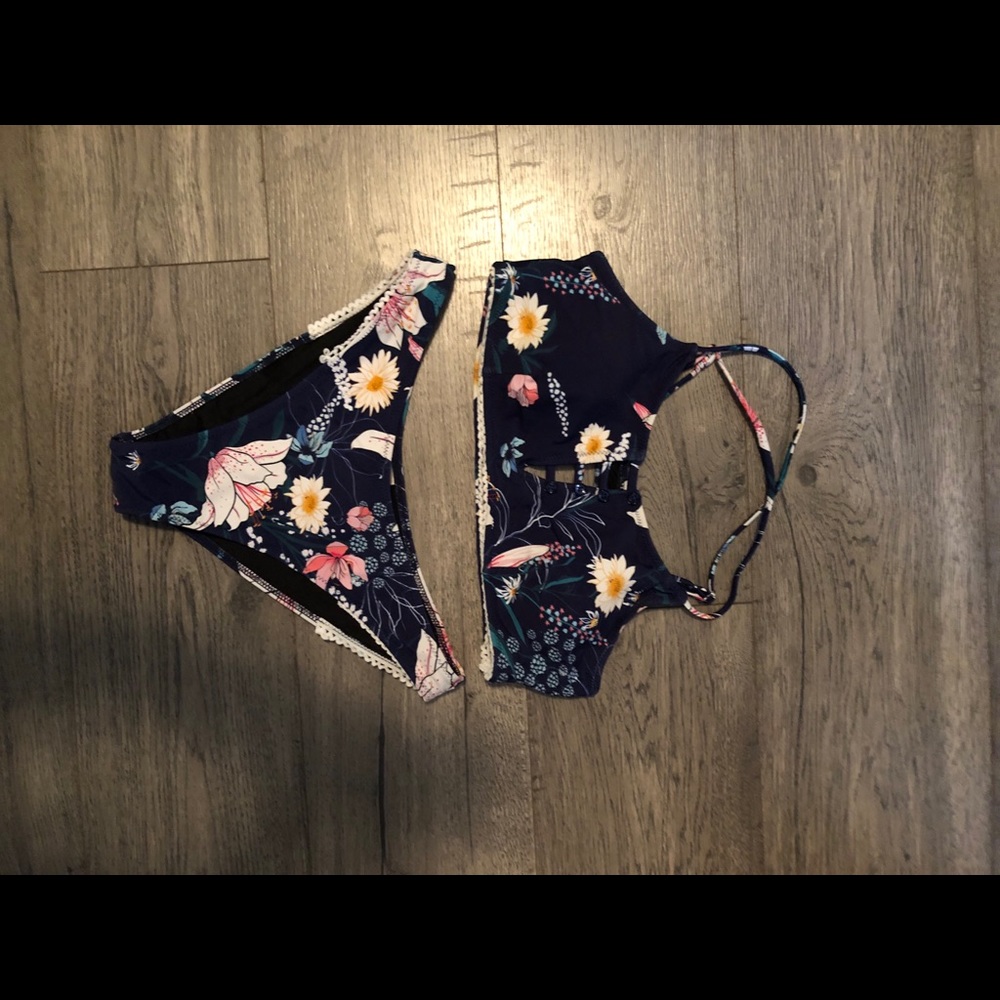 Swim suit